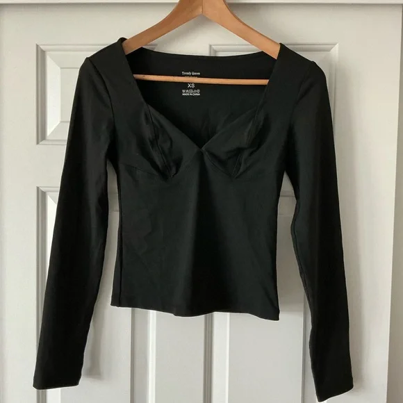 Trendy Queen Black V-Neck Long Sleeve Women's Top XS - Picture 2 of 12